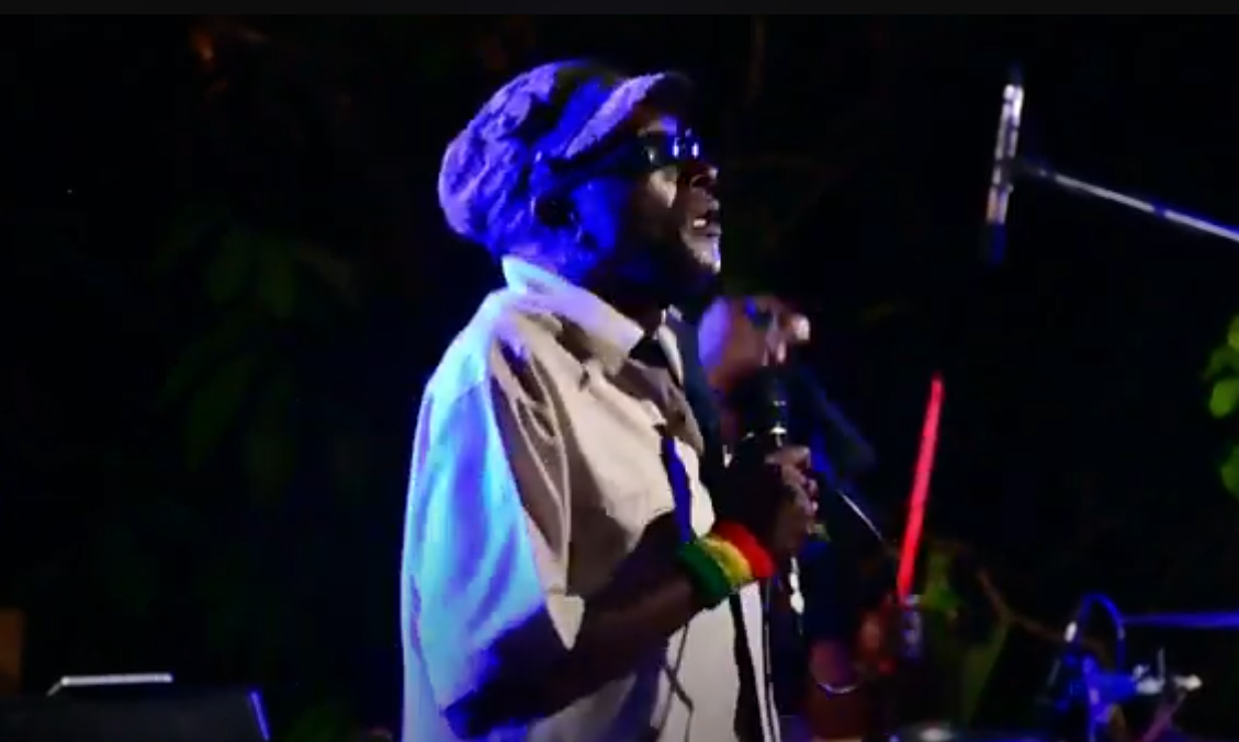 Dr Mooch Ft Skyhigh Band - Knocking On Heaven's Door Mp3 Download